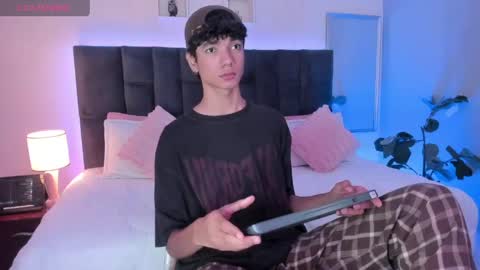 Phillip online show from 05-26-26, 11:34
