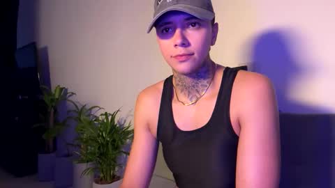 Snapshot of phillip_brownn chatting on 02-03-26, 12:10 PHILLIP online show from 02-03-26, 12:10