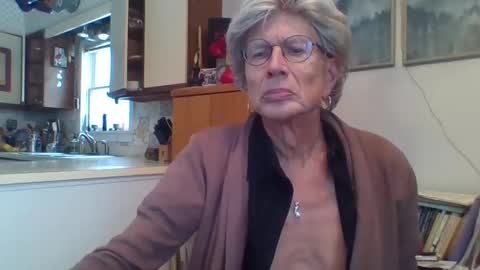 Snapshot of phillipa1023 chatting on 01-18-25, 08:30 phillipa online show from 01-18-25, 08:30