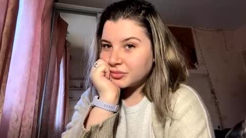 Snapshot of phuongfehl chatting on 12-21-25, 08:32 phuongfehl online show from 12-21-25, 08:32