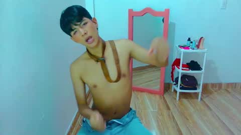 phuwin online show from 05-26-26, 05:58