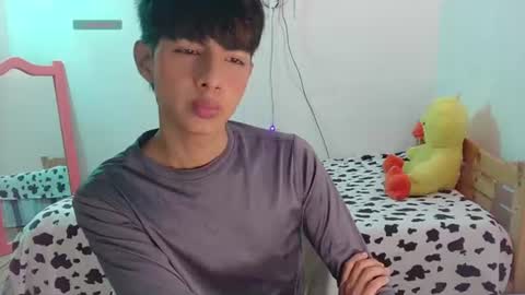 phuwin online show from 06-21-26, 06:05