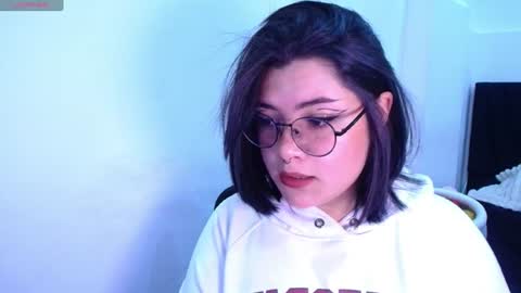 phylavell_ online show from 07-06-26, 11:18