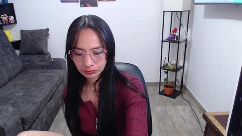 Pia  online show from 01-09-25, 08:11