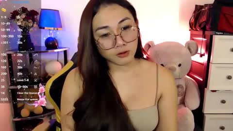 Pia online show from 02-13-25, 11:39