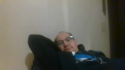 Snapshot of pichoun71 chatting on 01-02-25, 06:50 pichoun71 online show from 01-02-25, 06:50