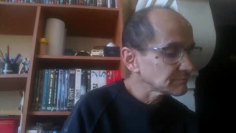 Snapshot of pichoun71 chatting on 01-19-25, 01:44 pichoun71 online show from 01-19-25, 01:44