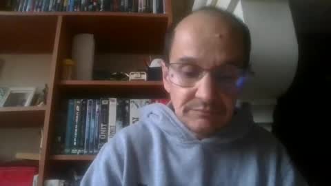 Snapshot of pichoun71 chatting on 02-08-25, 12:28 pichoun71 online show from 02-08-25, 12:28
