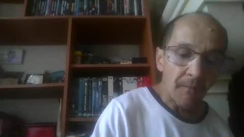 Snapshot of pichoun71 chatting on 05-03-26, 06:52 pichoun71 online show from 05-03-26, 06:52