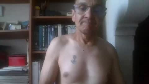 Snapshot of pichoun71 chatting on 07-15-26, 07:57 pichoun71 online show from 07-15-26, 07:57