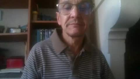 Snapshot of pichoun71 chatting on 07-24-26, 06:44 pichoun71 online show from 07-24-26, 06:44