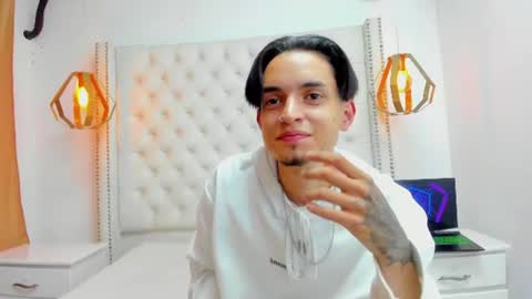 Snapshot of pier_paolo_pasolinny chatting on 06-11-26, 10:08 Pier Paolo online show from 06-11-26, 10:08