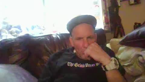 Snapshot of pierce702420 chatting on 04-06-26, 04:46 pierce702420 online show from 04-06-26, 04:46