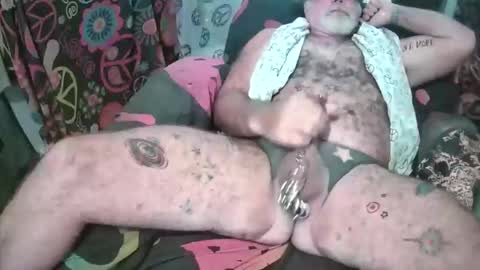 piercecox13 online show from 04-25-26, 08:28