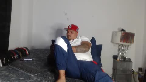 pikoro_gomez online show from 02-22-25, 04:07