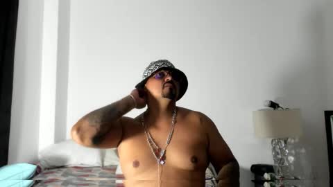 pikoro_gomez online show from 10-17-25, 01:20