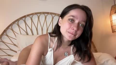 Snapshot of pileacadieri__ chatting on 12-11-24, 12:44 Trisha online show from 12-11-24, 12:44