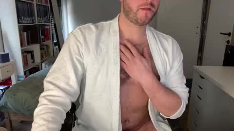 Snapshot of pilou7452 chatting on 03-18-26, 12:19 pilou online show from 03-18-26, 12:19