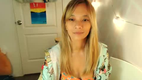 Snapshot of pinay_beauty14 chatting on 02-22-25, 03:01 pinay beauty14 online show from 02-22-25, 03:01
