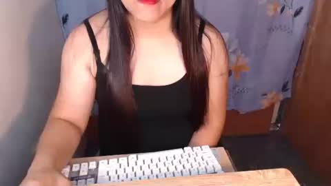 Snapshot of pinay_carlax chatting on 10-18-25, 10:16 pinay_carlax online show from 10-18-25, 10:16