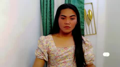 Snapshot of pinay_cristine chatting on 11-19-25, 02:06 pinay_cristine online show from 11-19-25, 02:06