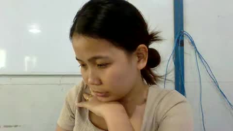 Snapshot of pinay_mona03 chatting on 03-16-26, 04:40 Mona Pinay online show from 03-16-26, 04:40