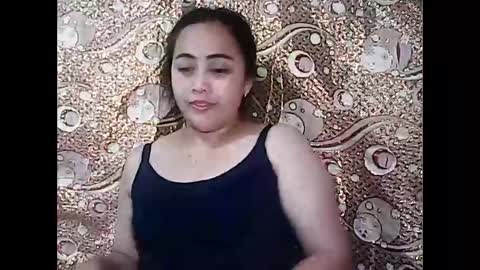 Snapshot of pinayexoticbeauty21 chatting on 12-18-25, 12:00 pinayexoticbeauty21 online show from 12-18-25, 12:00