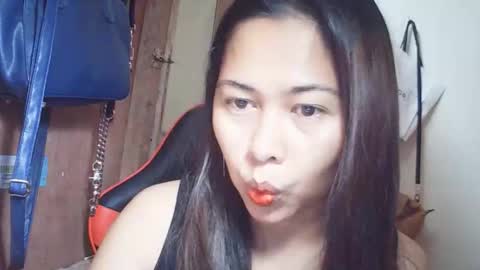 Snapshot of pinaysunday chatting on 11-10-25, 12:20 pinaysunday online show from 11-10-25, 12:20