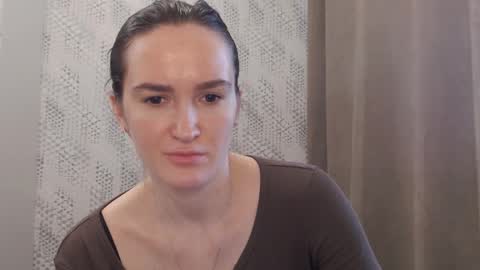 Snapshot of pineapple__mood chatting on 01-18-25, 12:04 online show from 01-18-25, 12:04