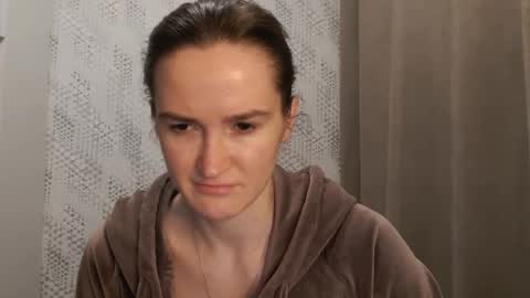 Snapshot of pineapple__mood chatting on 01-18-25, 06:21 online show from 01-18-25, 06:21