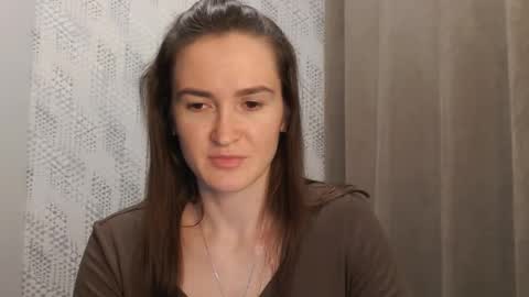 Snapshot of pineapple__mood chatting on 01-19-25, 04:04 online show from 01-19-25, 04:04