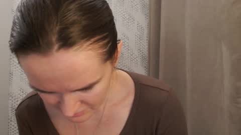 Snapshot of pineapple__mood chatting on 01-23-25, 07:18 online show from 01-23-25, 07:18