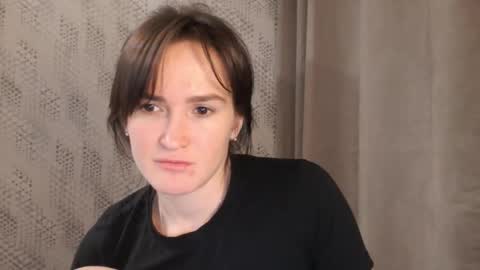 Snapshot of pineapple__mood chatting on 01-25-25, 04:13 online show from 01-25-25, 04:13