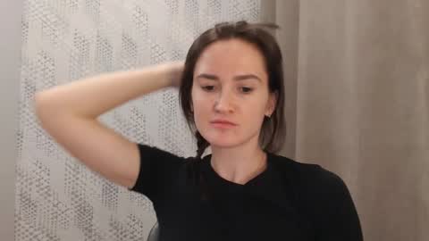 Snapshot of pineapple__mood chatting on 01-25-25, 07:28 online show from 01-25-25, 07:28