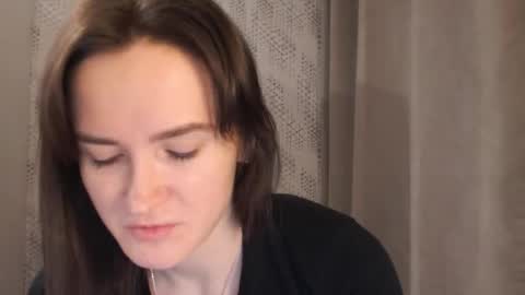 Snapshot of pineapple__mood chatting on 01-26-25, 06:06 online show from 01-26-25, 06:06