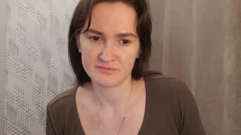 Snapshot of pineapple__mood chatting on 01-28-25, 06:49 online show from 01-28-25, 06:49