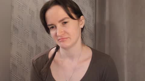 Snapshot of pineapple__mood chatting on 01-31-25, 05:21 online show from 01-31-25, 05:21