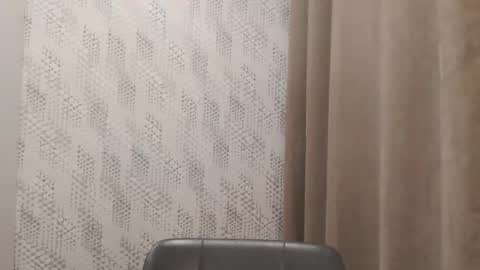 Snapshot of pineapple__mood chatting on 02-03-25, 05:46 online show from 02-03-25, 05:46