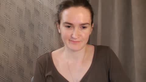 Snapshot of pineapple__mood chatting on 02-09-25, 08:02 online show from 02-09-25, 08:02