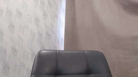 Snapshot of pineapple__mood chatting on 02-10-25, 06:31 online show from 02-10-25, 06:31