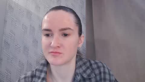 Snapshot of pineapple__mood chatting on 02-12-25, 09:42 online show from 02-12-25, 09:42