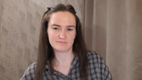 Snapshot of pineapple__mood chatting on 02-12-25, 06:51 online show from 02-12-25, 06:51