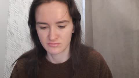 Snapshot of pineapple__mood chatting on 02-17-25, 06:09 online show from 02-17-25, 06:09