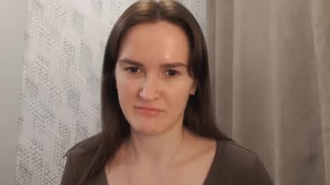 Snapshot of pineapple__mood chatting on 02-17-25, 05:53 online show from 02-17-25, 05:53