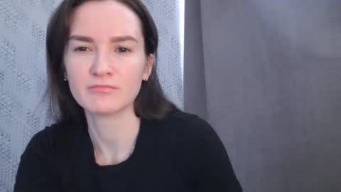 Snapshot of pineapple__mood chatting on 02-20-25, 06:06 online show from 02-20-25, 06:06