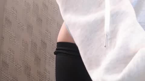 Snapshot of pineapple__mood chatting on 02-23-25, 08:22 online show from 02-23-25, 08:22