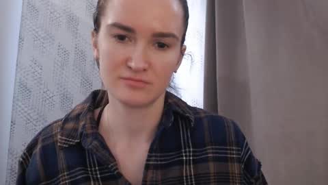 Snapshot of pineapple__mood chatting on 02-27-25, 10:04 online show from 02-27-25, 10:04