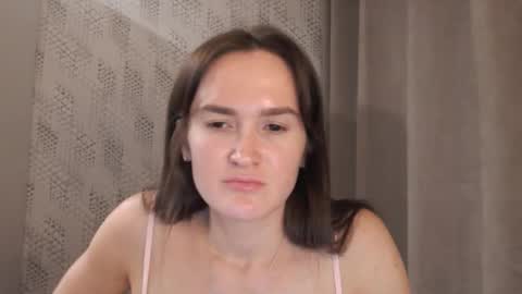 Snapshot of pineapple__mood chatting on 03-09-25, 06:11 online show from 03-09-25, 06:11