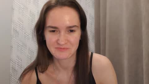 Snapshot of pineapple__mood chatting on 03-11-25, 04:51 online show from 03-11-25, 04:51