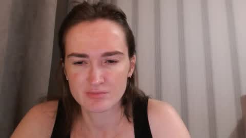 Snapshot of pineapple__mood chatting on 09-19-25, 04:51 online show from 09-19-25, 04:51